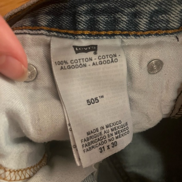 vintage levi’s distressed light wash 505 jeans - Picture 4 of 4